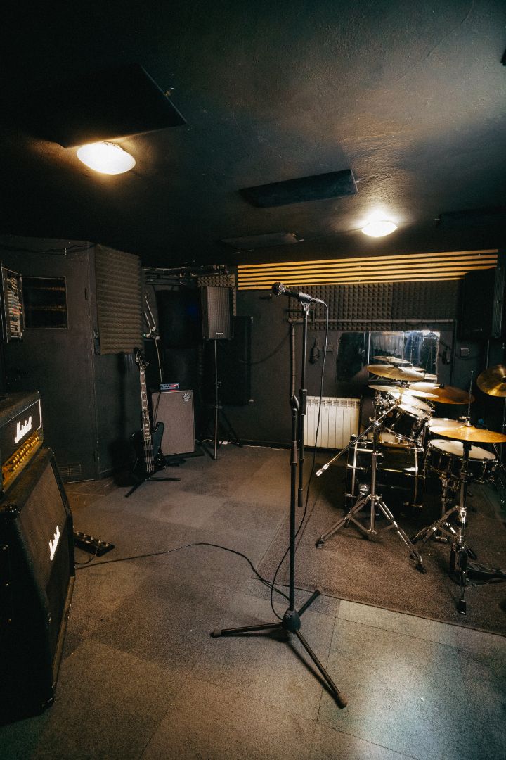 Piwnica - Nagranie wokalu/gitary/basa/etc w Sanctum Sound – sala prób Warszawa, Praga